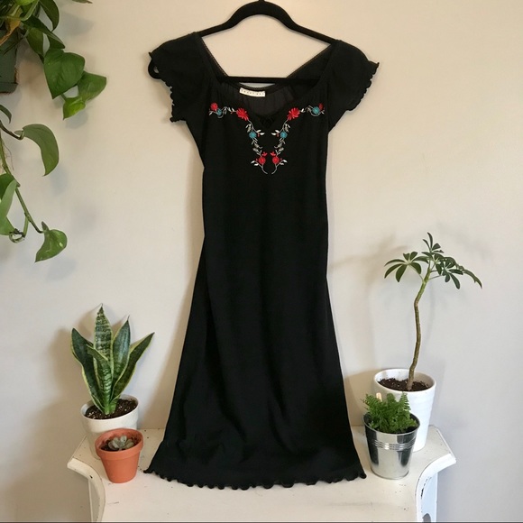 Boho Embroidered Summer Dress - Picture 2 of 7